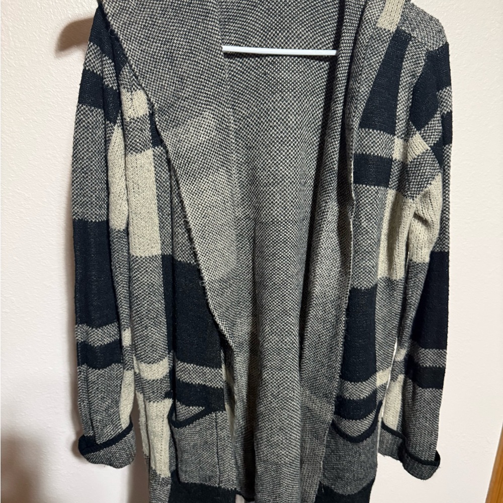 Absolutely Famous Black and Cream Plaid‎ Cardigan